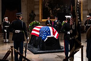 Archivo:Jimmy Carter lay-in state at U.S. Capitol