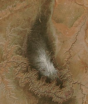Archivo:Kaibab Plateau 2006-04-30 MODIS 250m
