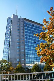 Archivo:Kosovo Government Building