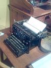 Archivo:Máquina de escribir