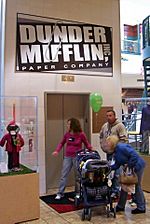 Archivo:Mall at Steamtown Dunder Mifflin sign