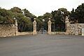 Malta - Siggiewi - Triq il-Buskett - Verdala Palace gate 01 ies