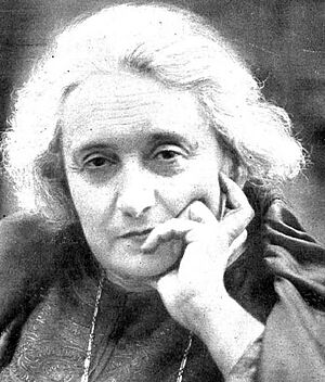 Archivo:María Guerrero Vejez