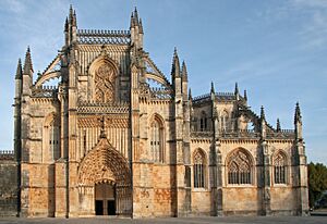 Archivo:Mosteiro da Batalha 78a (cropped)