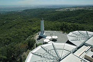 Archivo:Mount lofty from south