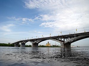 Archivo:Nizhny Novgorod. Kanavino bridge