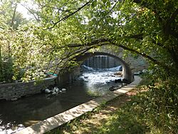 Oak Creek Parkway 1.JPG