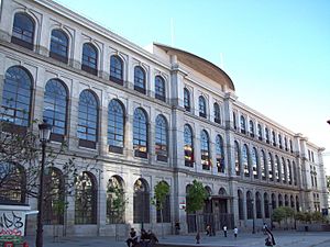 Archivo:Real Conservatorio Superior de Música (Madrid) 01