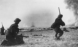 Soldados británicos en Dunkerque en 1940.jpg