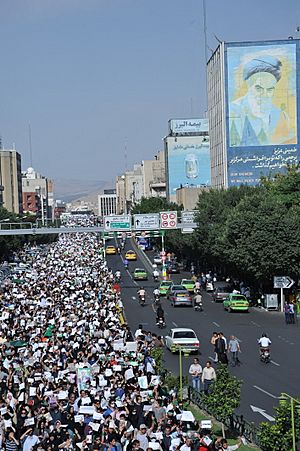 Archivo:Tehran protests (26)