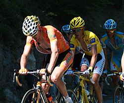 Archivo:Tour de France 2010, sanchez schleck contador (14683797630)