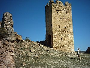 Archivo:Vestigios del castillo de Pradas (San Agustín, Teruel)