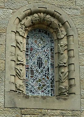 Archivo:Wreay Church - window with butterflies and plants - geograph.org.uk - 561744