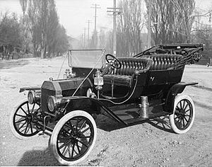 Archivo:1910Ford-T