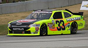 Archivo:33 Max Papis 2012 Road America Sargento 200