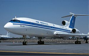 Archivo:Air Somalia Tupolev Tu-154