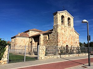 Archivo:Azuqueca-Iglesia de Santa Teresa 008