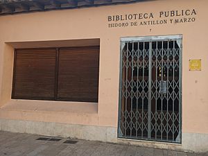 Archivo:Biblioteca Pública Municipal Santa Eulalia del Campo 1