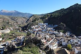 Archivo:Castillo de Cambil 24J 07