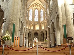 Archivo:Catedral de Brussel·les - Interior