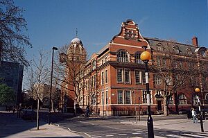 Archivo:City University, John St, Finsbury, London (458554329)