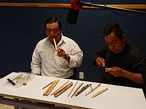 Archivo:Construcción de flautas.