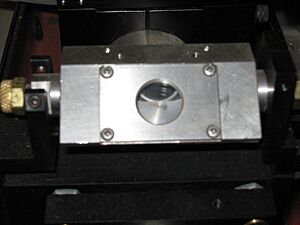 Archivo:Cuvette for a dye laser