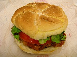 Archivo:DQ Crispy Chicken sandwich