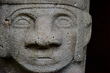 Archivo:Detalle de estatua VII, en el Parque Arqueológico de San Agustín
