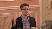 Archivo:Edward Snowden 2013-10-9 (2)