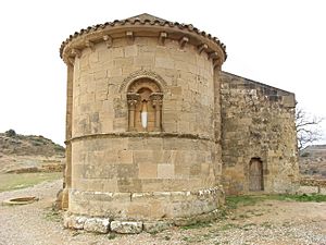 Archivo:Ermita de Santa María de La Piscina - Ábside