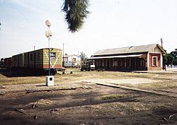Archivo:Estación Corzuela FCGB