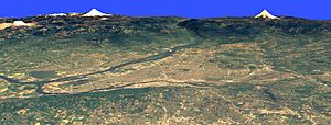Archivo:Gorge of Columbia NASA view