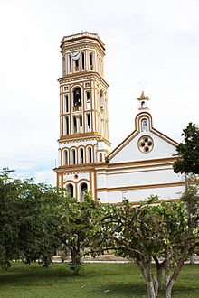 Archivo:Iglesia de la Jagua - panoramio