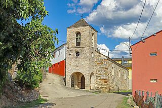 Iglesia parroquial de San Julián en Portegla de Aguiar.jpg
