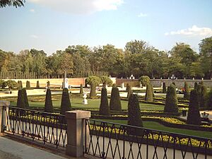 Archivo:Jardines del Buen Retiro - Parterre (Madrid) 01