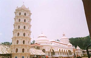Archivo:Mangueshi-Temple,-Goa