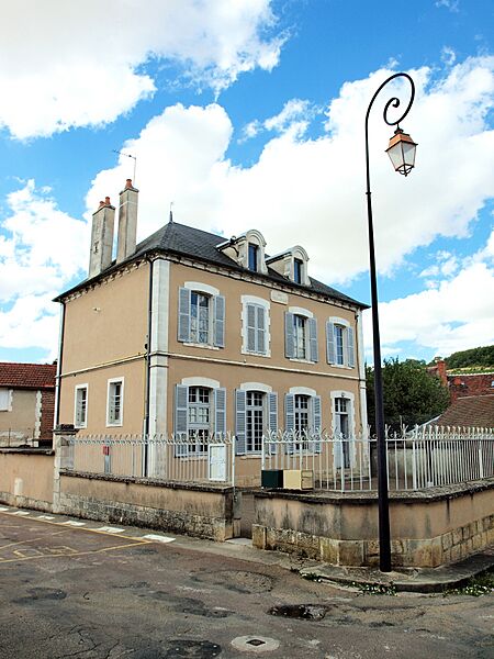 Migé-FR-89-école de filles-02