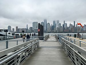 Archivo:NYC Downtown Manhattan Skyline seen from Paulus Hook 2019-10-30 IMG 6738 FRD