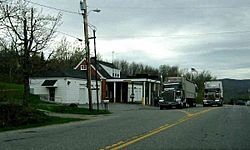 North Troy VT border station 2002.jpg