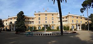 Archivo:Palau Reial Pedralbes (Barcelona)