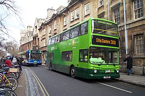 Archivo:Park and Ride Oxford 20050129
