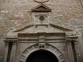 Portada de l'església del Socós de Xèrica, Alt Palància