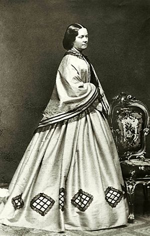 Archivo:Porträtt av friherrinnan Karin Sofie Adlersparre f. Leijonhufvud (Esselde) - Nordiska Museet - NMA.0041102