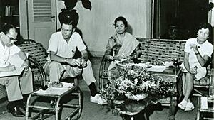 Archivo:Robert McNamara visited Indonesia in 1968 during his tenure as World Bank President