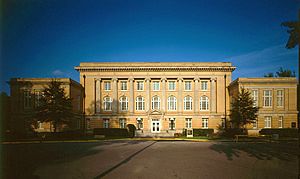 Archivo:Smith Hall University of Alabama