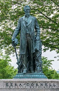 Archivo:Statue of Ezra Cornell, founder of Cornell University