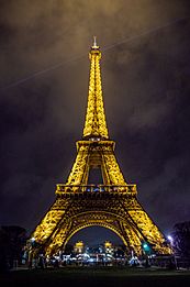 Archivo:Torre Eiffel at night