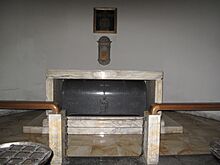 021 San Nazaro Milan - Left Transept - Niche.jpg