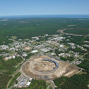 Archivo:Aerial View of Brookhaven National Laboratory